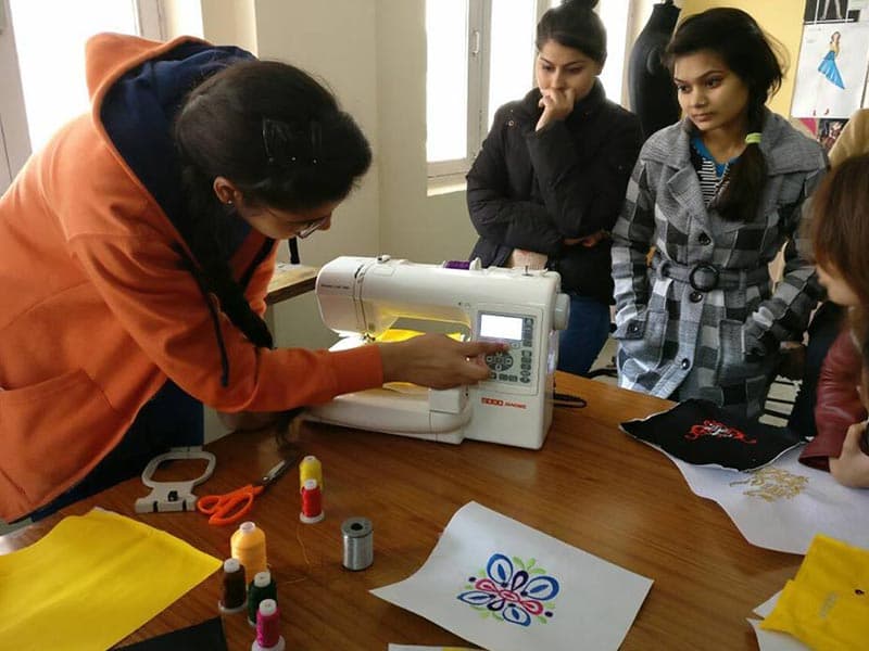 Polytechnic for Women New Delhi Embroidery Workshop photo 3